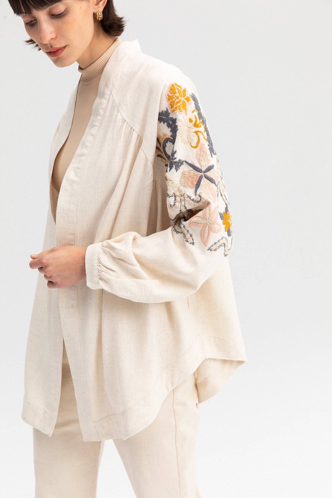 Kimono bordado Púnico