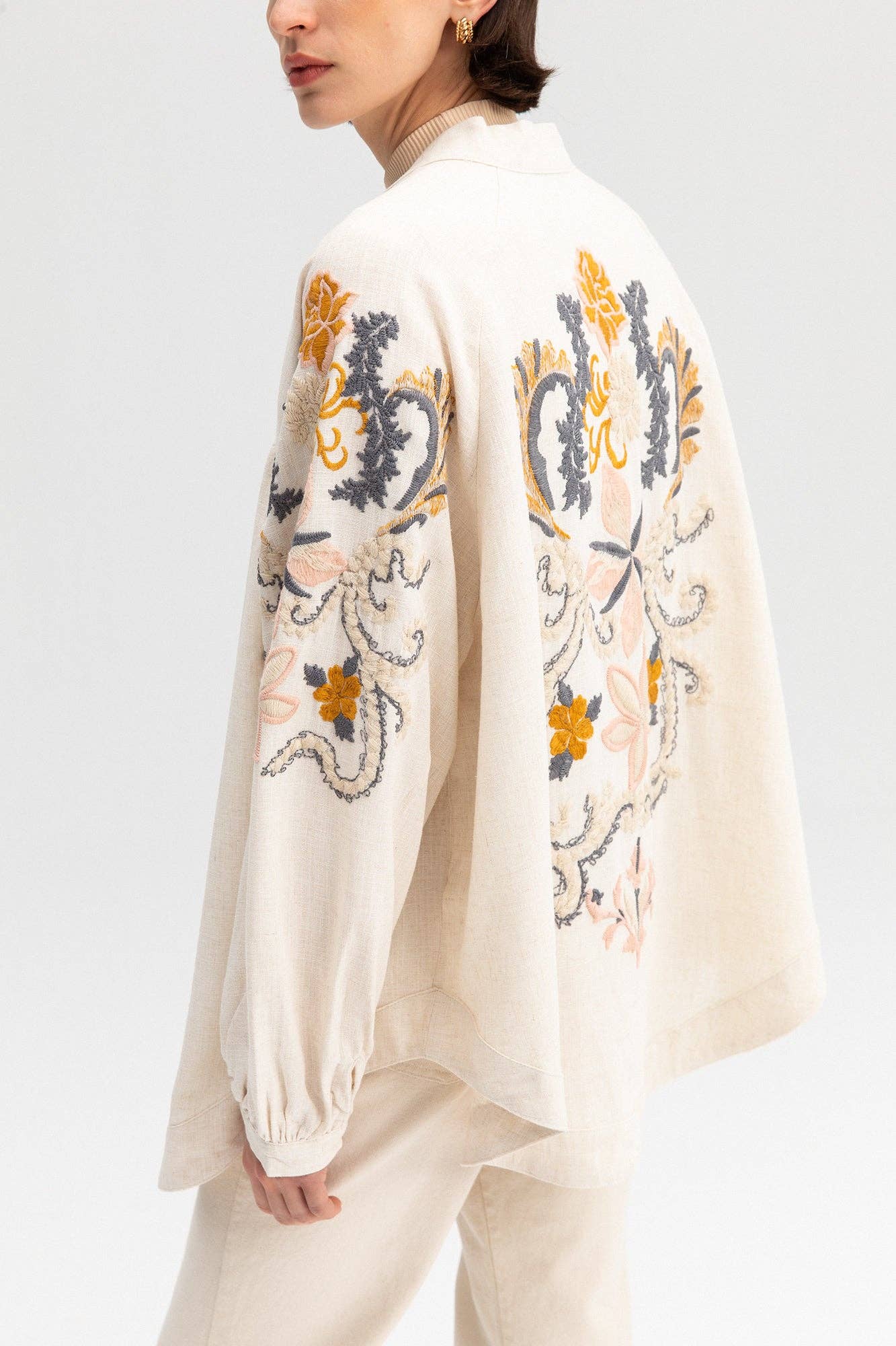Kimono bordado Púnico