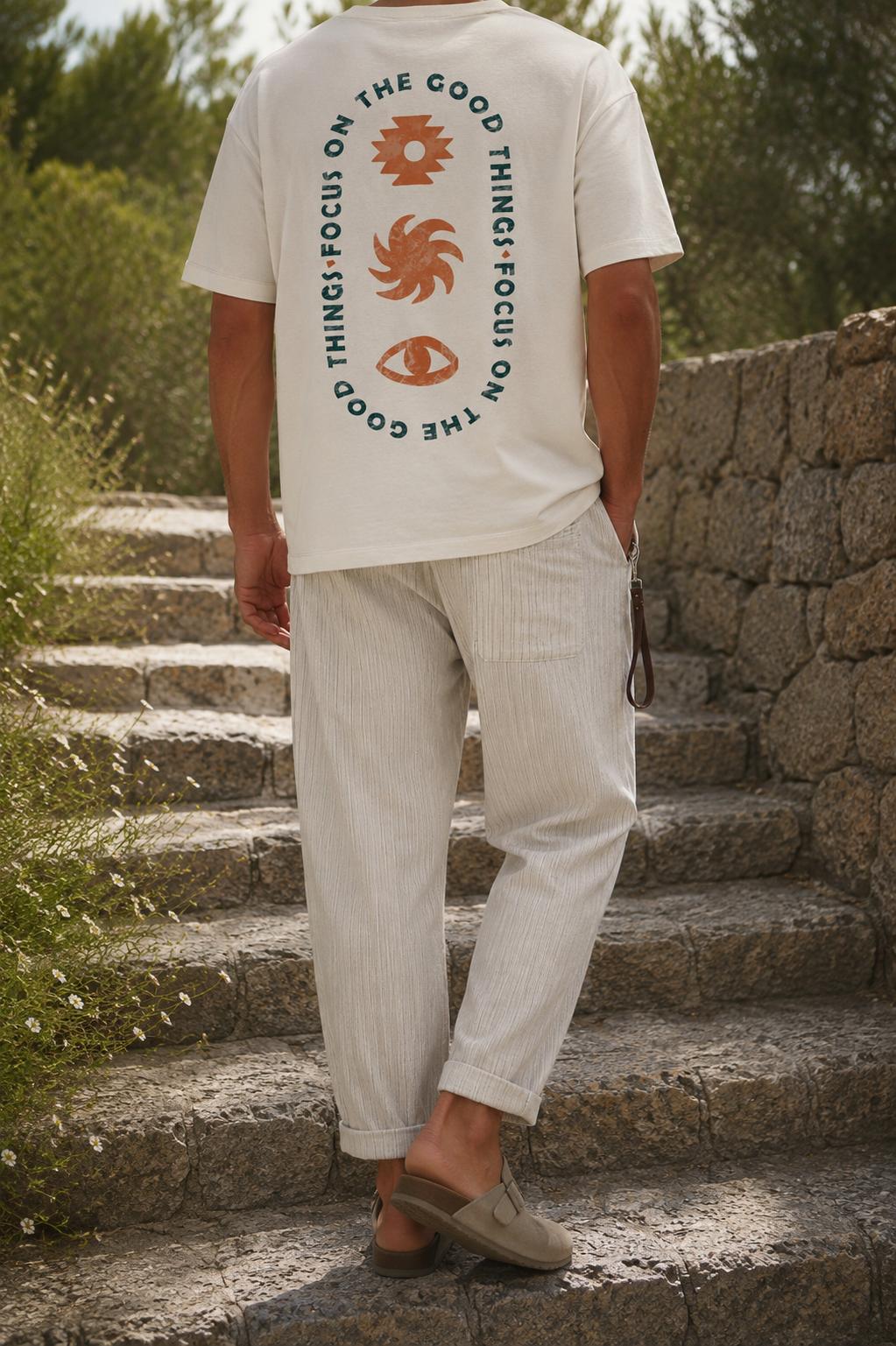 Camiseta Focus on the good thing oversize